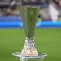 0_UEFA-Europa-League-trophy[1]